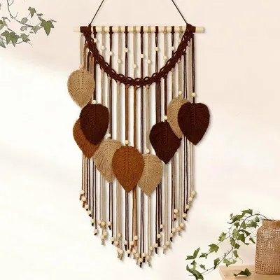 Produktbild von Unyqoos® Boho Chic Wandteppich – handgefertigter Makramee-Wandbehang aus hochwertiger Baumwollkordel & Holz, Kaki/Braun, Wanddekoration für Schlafzimmer & Wohnzimmer