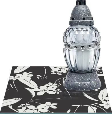 Zdjęcie produktu dla SZKLANA PODSTAWKA POD ZNICZE Z DEDYKACJĄ 25x25cm Kwiaty 363e