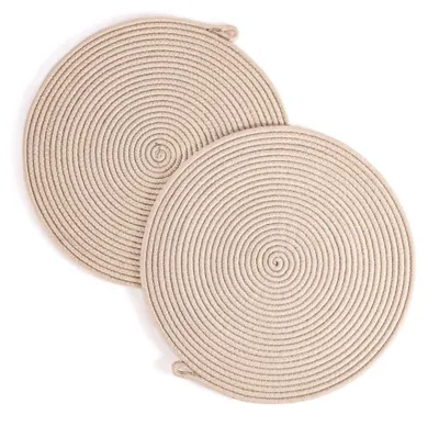 Produktbild von Set aus 2 runden beigen Platzdeckchen für Tischdekoration