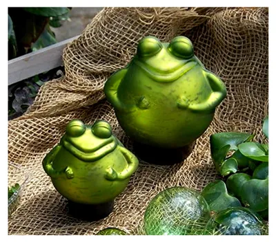 Produktbild von Schwimmfrosch mit Kind als Miniteich - Deko für Terrassen- oder Balkonteiche