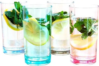 Produktbild von Famanu Set von 8 500 ml Trinkbechern - wiederverwendbare Wasserbecher in 4 Farben