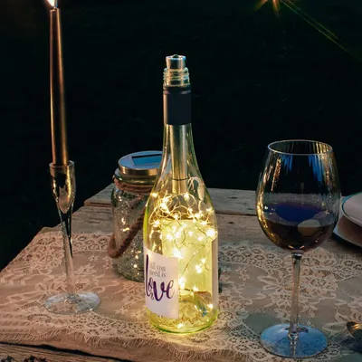 Productafbeelding van Hellum LED-lichtsnoer met kurk - Timer - Flessenlicht met 30 lampen - Werkt op AAA-batterijen - Oudejaarsavond
