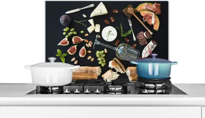 Produktbild von KitchenYeah®  Spritzschutz Küche - Küchenrückwand - Wandschutz für Herd und Spüle - Wein - Obst - Käse 60x40 - Alu-Dibond (Alternative zum Spritzschutz aus Glas) - Hitzebeständig - Herdspritzschutz -