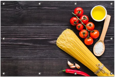 Produktbild von Wallario Outdoor-Poster für Garten oder Balkon, Motiv Italienisches Menü mit Spaghetti, Tomaten, Salz und Chilischoten, in ca. 80 x 120 cm