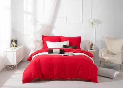 Produktbild von Satinbettwäsche Queen Premium 140x200 Rot mit goldener Borte