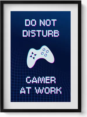 Produktbild von Beschriftung für Gamer-Zimmer „Gamer bei der Arbeit nicht stören“– Wandbild mit Rahmen – Gerahmtes Bild  – Wanddekoration – 50x70 cm –  Schwarz Rahmen