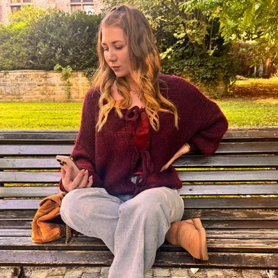 Produktbild von Damen Strickjacke Cardigan mit Schleifen „Sophia“ Weinrot, Onesize (XS-XL), für Frauen Langarm Grobstrickjacke, Herbst Winter Strickmantel Frau