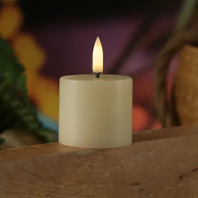 Produktbild von LED Mini Kerze THEA - Echtwachs - 3D Flamme - D: 5cm - H: 7,3cm - Timer - creme