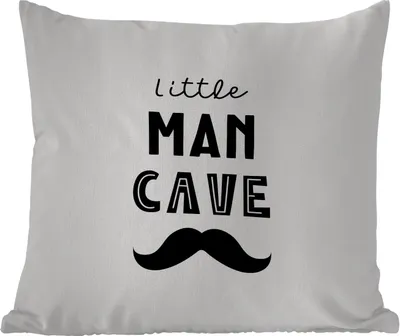 Produktbild von MuchoWow® Outdoor Kissen - Zitate - Kleine Männerhöhle - Sprichwörter - Jungen - Kind - 50x50 cm - Wetterfest - Lounge Kissen - Komfortabel - Kissen mit Bild