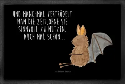 Produktbild von Mr. & Mrs. Panda Schmutzmatte Fledermaus Sitzen 50 x 75 cm - Schwarz - Geschenk, Schmutzfangmatte, Fledermäuse, Fußabtreter, fußmatte, Motivation, hausmatte, Entspannen