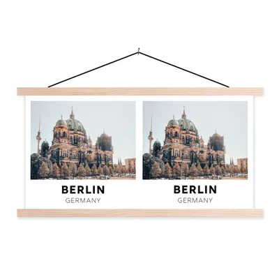 Obrázek produktu pro MuchoWow® Textilní plakát - Berlín - Německo - Architektura - 150x75cm - S hnědými lamelami