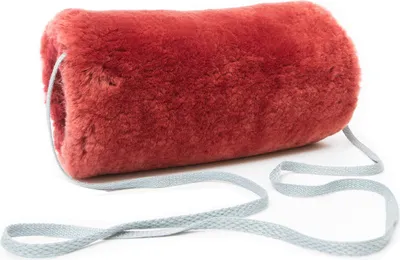 Produktbild von Lammfell Hand Muff NW mit Umhängeband Bordeaux