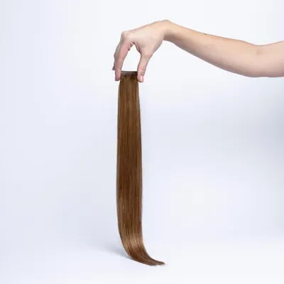 Image de Extensions à bandes adhésives chaarmant Classic Cheveux naturels 55 cm 50 g – Extensions de cheveux n° 8 Brun doré