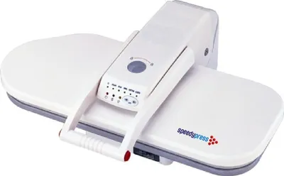 Produktbild von Dampfbügelpresse Professionelle mit 38 Dampfdüsen (Leistungsstarke Dampfstrahlen) von Speedypress - 64cm y 27cm; 1.400watt - für Superschnelles Bügeln (+ Ersatzabdeckung & Schaumstoff-Unterfilz45,00 € + Weiteres Zubehör GRATIS)