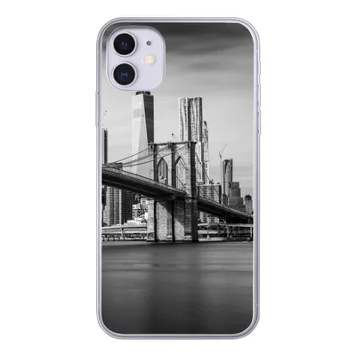 Produktbild von MuchoWow® Handyhülle Schutzhülle Hülle für iPhone 11 Architektur - New York - Brooklyn Bridge - Wasser - Schwarz und weiß Silikon Softcase Handy Hülle - Handytasche