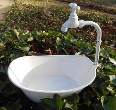 Produktbild von Wanne mit Deko-Wasserhahn  Blumentopf Pflanzschale weiß 36 cm