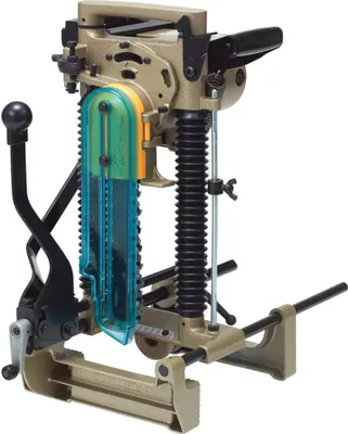 Obrázok produktu pre Makita 7104L, Kliešte na reťaze, 298 mm, 512 mm, 513 mm, 17 kg