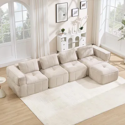 Immagine prodotto di Divano modulare a forma di L, per 4 persone, senza struttura a vista, con poggiapiedi, rivestito in poliestere beige, imbottitura in schiuma 32D, seduta profonda, dimensioni: 344x162x67 cm