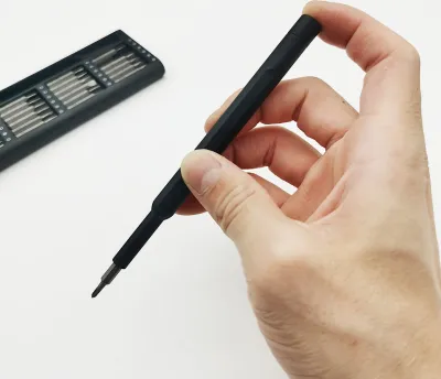Produktbild von 24 in 1 Schraubendreher Kit Magnetische S2 Schraube Bits mit Kunststoffgriff für Handy-Reparatur