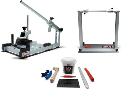 Produktbild von BTR Reifenmontiergerät 15 - 19" mit Starterpaket und Klebegewichte in Schwarz, mit statischem Wuchtbock, mit Fußtritt Erweiterung
