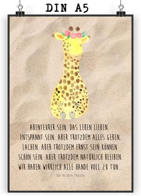 Produktbild von Mr. & Mrs. Panda Bild Giraffe Blumenkranz DIN A5 - Sandig - Geschenk, Kunstdruck, drucke, wanddeko, Afrika, Abenteurer, Plakat, Freundin, Wandbild, Selbstliebe