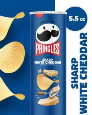 Image de Pringles, saveur cheddar blanc relevé, 158g (produit des États-Unis)