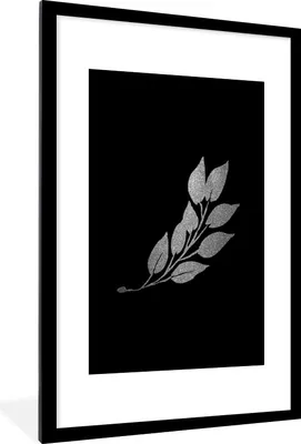 Produktbild von MuchoWow® Gerahmtes Poster Zweig mit länglichen Blättern auf schwarzem Hintergrund - schwarz und weiß 60x90 cm - Poster mit Schwarzem Bilderrahmen Wandposter Rahmen Foto Bilder - Dekoration - Wandposter Wohnzimmer - Hochwertig