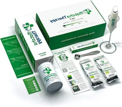 Image de Thé vert en poudre 60 g avec mixeur et cuillère doseuse, qualité supérieure