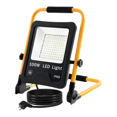Zdjęcie produktu dla LZQ 2x100W, reflektor LED o ciepłej bieli, przeznaczony do użytku na budowach, w garażach i ogrodach. Wodoodporny (IP66), zawiera podstawę i kabel zasilający. Idealny jako oświetlenie robocze na budowach