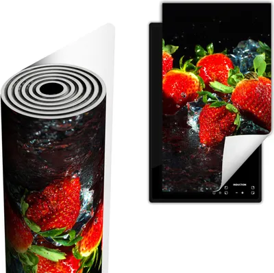 Produktbild von Herdabdeckplatte abdeckung Glaskeramikfeld abdeckplatte 30x52 cm Anti Rutsch Matte Aufrollbar, Schwarz Erdbeeren