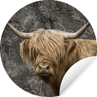 Produktbild von MuchoWow® Runde Wandtattoo - Wandsticker Tapete Aufkleber Schottischer Highlander - Weltkarte - Tiere Ø 50 cm Selbstklebend und Repositionierbar - Wandaufkleber - Kreis - Wand Kreis - Wand Bild - Foto Tapete - Selbstklebende - Wohnzimmerdekoration - Wand Dekoration - Kinderzimmer