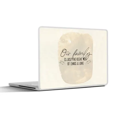 Produktbild von MuchoWow® Laptop Aufkleber Sticker Cover Zitate - Sprichwörter - Unsere Familie ist genau die richtige Mischung aus Chaos und Liebe 30x22 cm - Laptop-Sticker