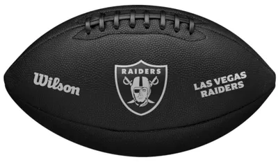 Imagen del producto de Balón de fútbol americano de la NFL, equipo Las Vegas Raiders, marca Wilson, modelo metálico