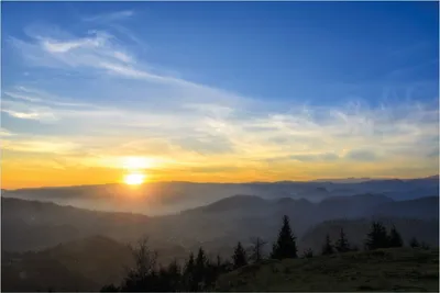 Produktbild von Wallario selbstklebendes Poster - Sonnenaufgang über dem Schwarzwald, Größe: 100 x 150 cm