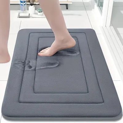 Produktbild von Korallie Badmat PVC, antislip, schnell trocknend, maschinell wasbar, weich, für Duschen, Waschräume und Toiletten.