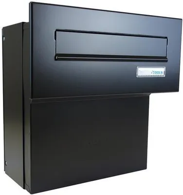 Produktbild von F-04 Durchwurfbriefkasten in schwarz RAL 9005 mit Namensschild