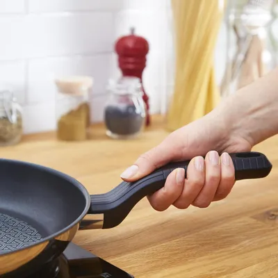 Produktbild von Hapjespan 28cm mit Deckel für Induktion