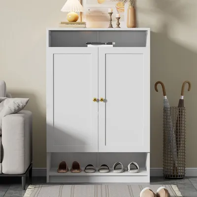 Produktbild von Moderner Schuhschrank in Weiß mit goldenen Griffen, 2 Türen & verstellbaren Einlegeböden, B73 x T34 x H109 cm
