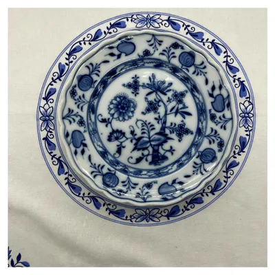 Produktbild von Altes antikes Zwiebelmuster Porzellan Teller Kuchenteller Dm. 19,5 cm Tiefe 2,5 cm