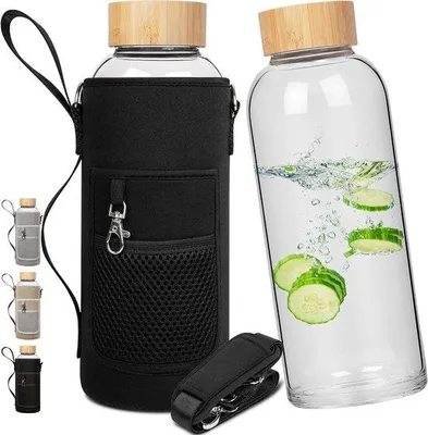 Productafbeelding van Glazen Waterfles - Zwart - 1,5 L - Borosilicaatglas met Bamboe Deksel en Neopreen Hoes - Voor Thuis en Buiten