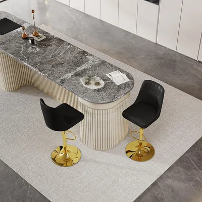 Image de Lot de 2 tabourets de bar réglables en hauteur, pivotants à 360°, en cuirPolyuréthanenoir matelassé, pieds en métal doré, adaptés à un îlot de cuisine ou à un comptoir de bar
