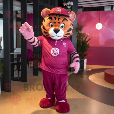 Obrázek produktu pro Postava REDBROKOLY maskota purpurového tygra oblečená v polokošile a čepicích