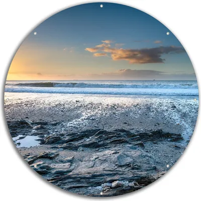 Produktbild von Wallario rundes Outdoor-Poster für Garten oder Balkon, Motiv Einsamer Strand in Cornwall  England, 60 cm Durchmesser