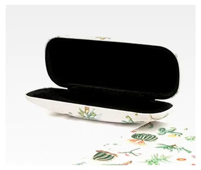 Produktbild von Brillenetui Hardcase - Etui für Brillen oder Sonnenbrillen - Tragbare Schutztasche mit Reinigungstuch