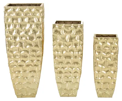 Produktbild von Set aus 3 quadratischen, goldfarbenen Metallvasen von Glody – Trio mit unregelmäßigen, geprägten Verzierungen im Glamour-Stil
