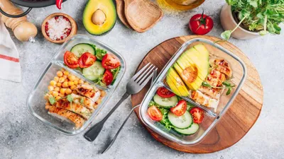 Zdjęcie produktu dla Lunchbox z kurczakiem i makaronem pełnoziarnistym 295 g