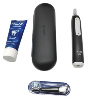 Produktbild von Oral B elektrische Zahnbürste Zahnpflege iO 3 Schwarz Leistung Reinigungstechnologie