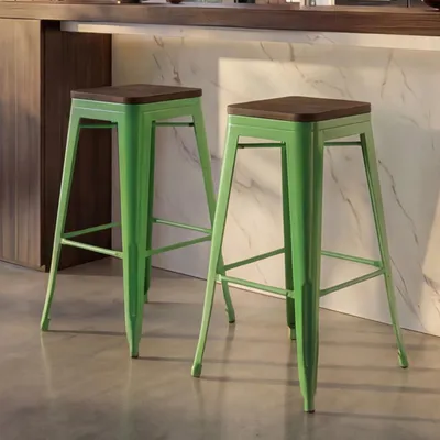 Image de lot de 2 tabourets de bar HWC-A73, assise en bois incluse, chaise de bar tabouret de comptoir, métal design industriel empilable ~ vert