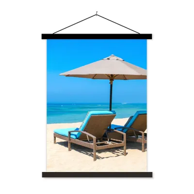 Produktbild von MuchoWow® Textilposter Strandkorb - Sonnenschirm - Sommer - Meer 90x120 cm mit schwarzem Rahmen - Dekoration