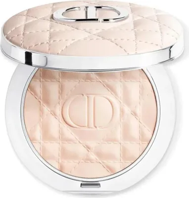 Imagen del producto de Dior Forever Nude, tono Pdr 01, para piel clara